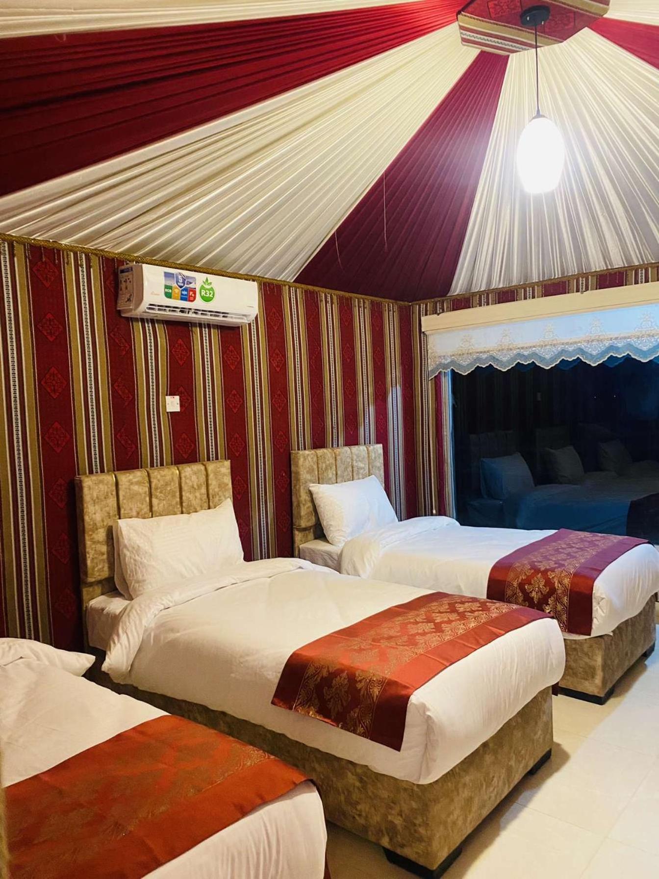 Wadi Rum Sky Camp מראה חיצוני תמונה