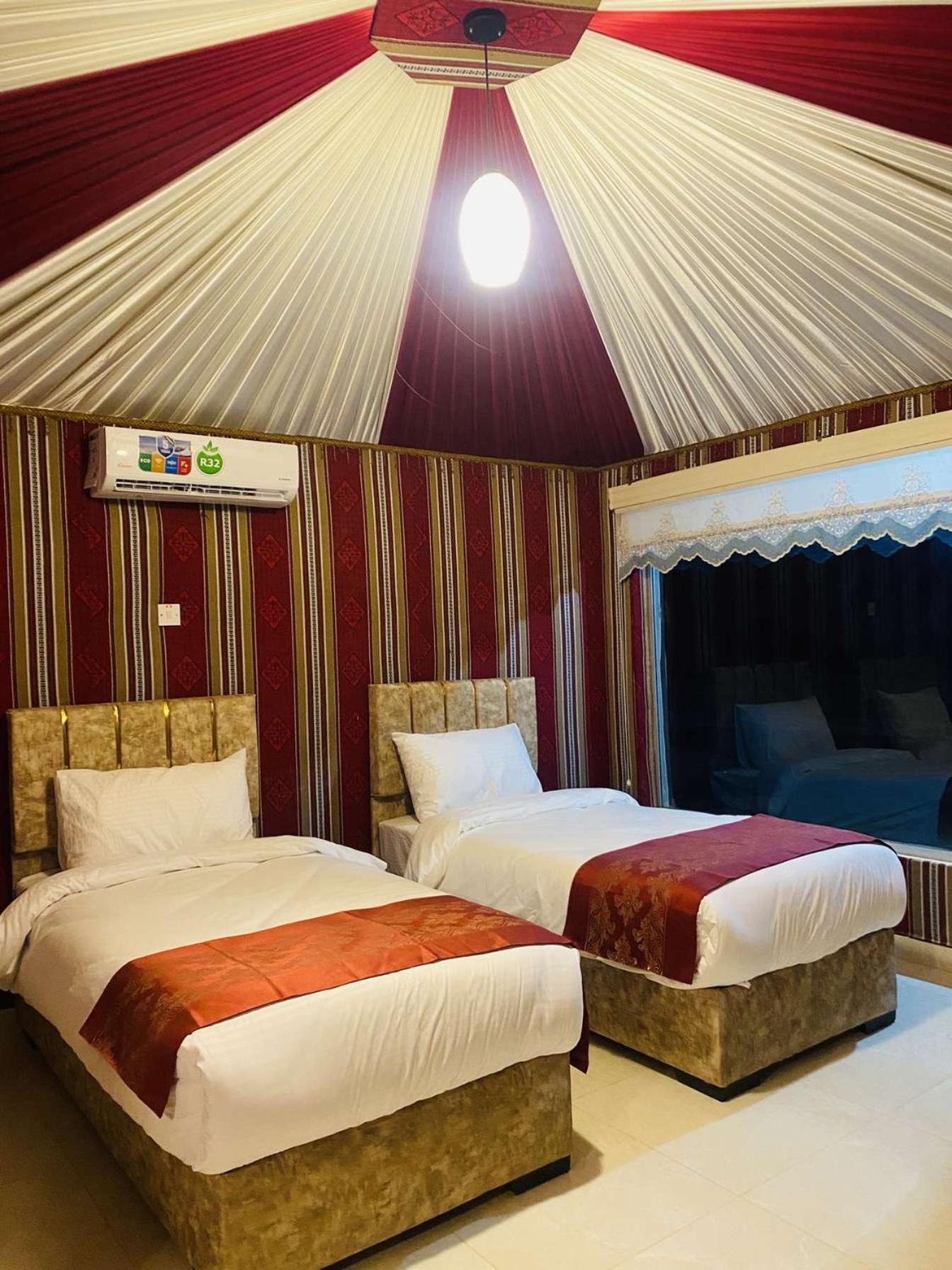 Wadi Rum Sky Camp מראה חיצוני תמונה