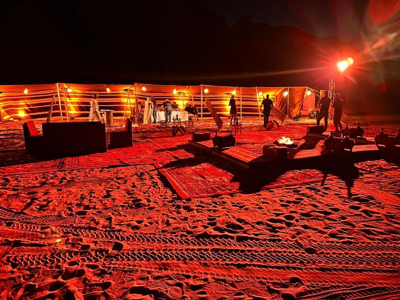 Wadi Rum Sky Camp מראה חיצוני תמונה
