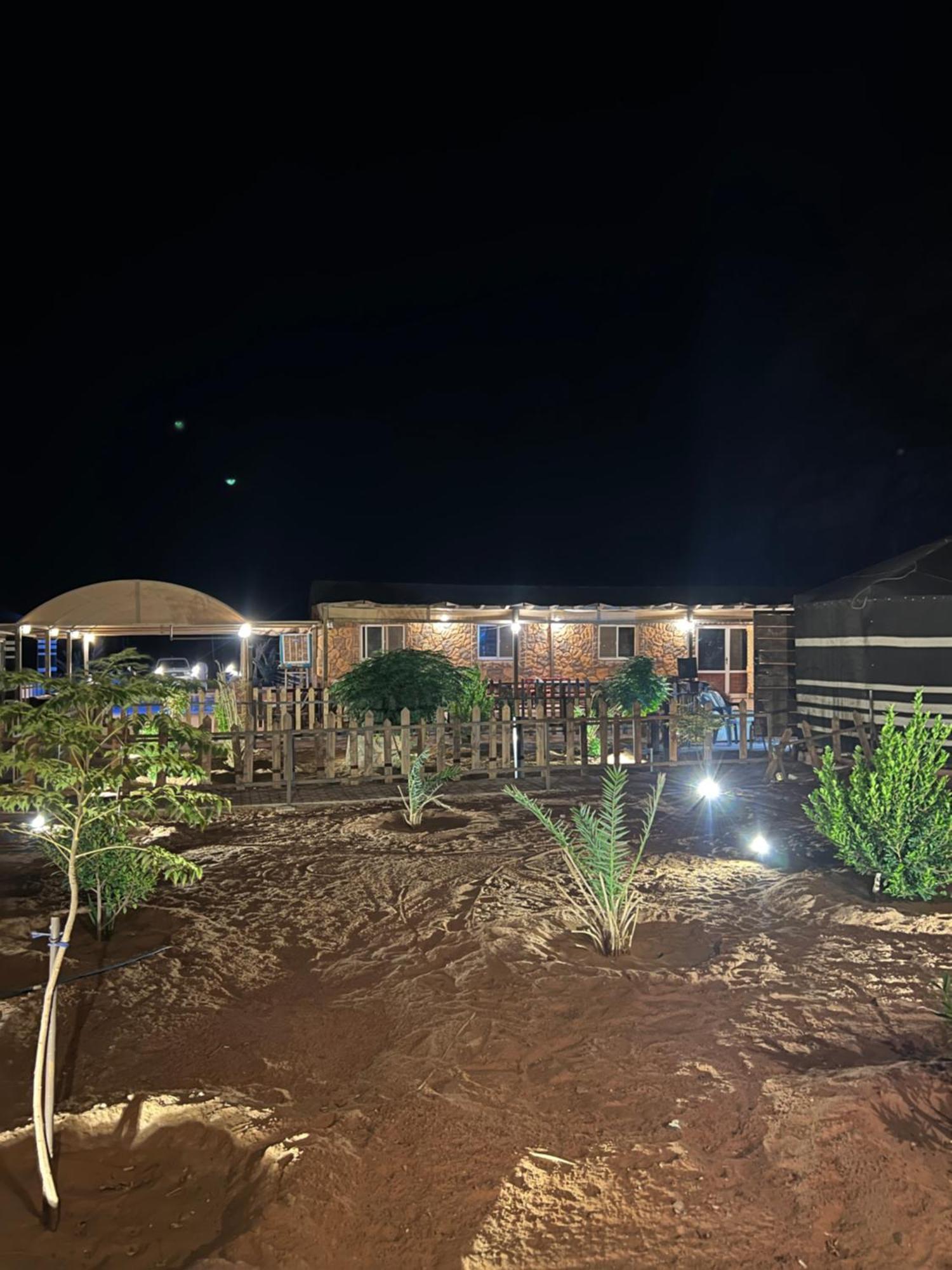 Wadi Rum Sky Camp מראה חיצוני תמונה