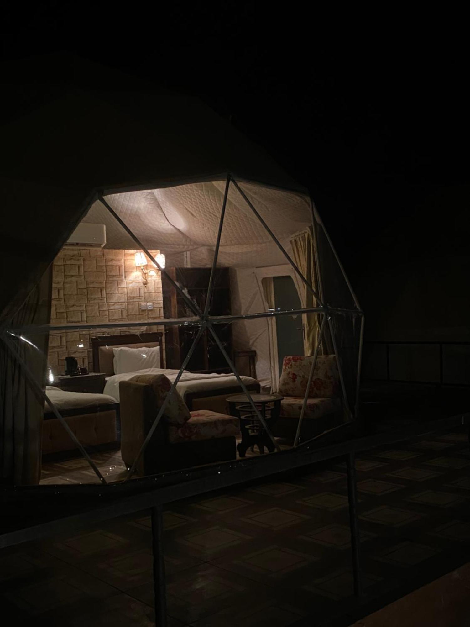 Wadi Rum Sky Camp מראה חיצוני תמונה